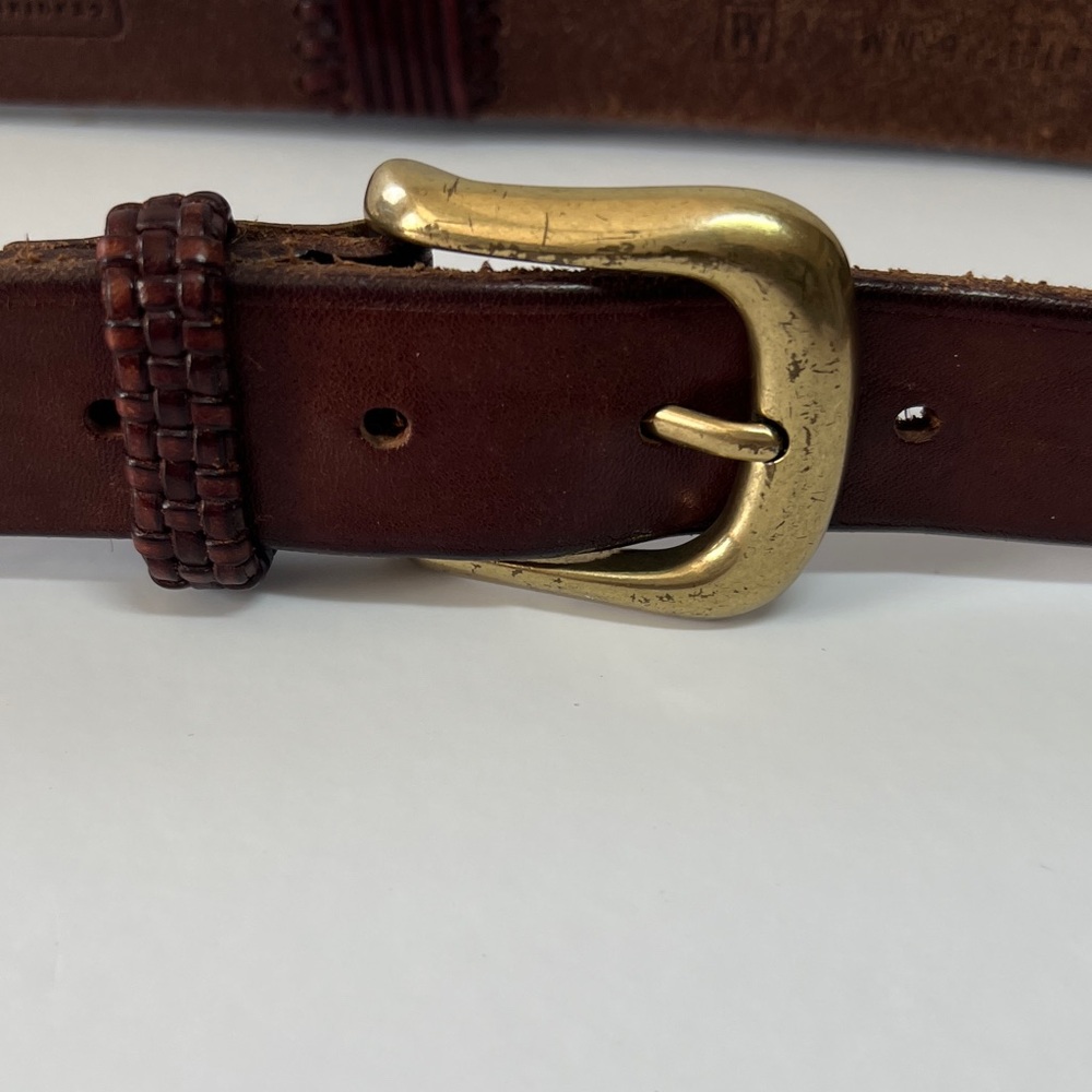 Brown Leather Belt with Gold Buckle By Fossil Unisex;approximately 33 jnches